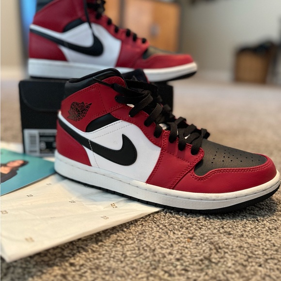 Air Jordan 1 mid Chicago - Picture 3 of 3